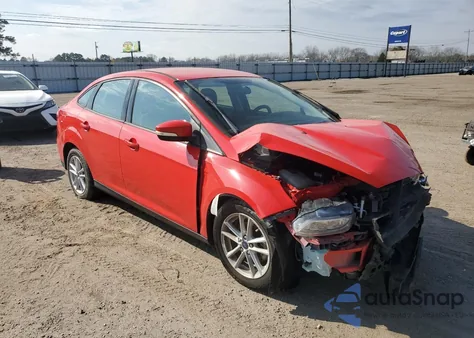 2017 Ford Focus Se z USA, uszkodzony, nr VIN 1FADP3F22HL226189